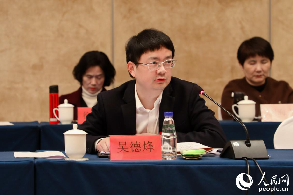 福建省政協(xié)委員，集美大學輪機工程學院教授、副院長吳德烽。人民網 李唯一攝