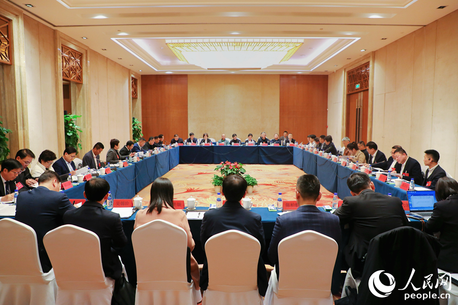 醫(yī)生“濃度”最高的界別，醫(yī)療話題引熱議。人民網(wǎng) 李唯一攝