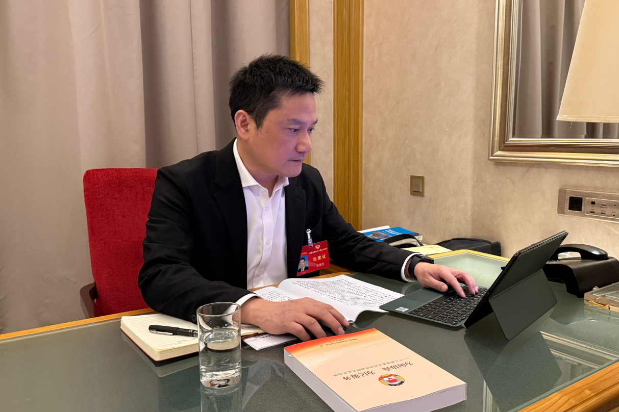 福建省政協(xié)委員、省政協(xié)副秘書(shū)長(zhǎng)，致公黨福建省委會(huì)專職副主委兼秘書(shū)長(zhǎng)王惠忠。受訪者供圖