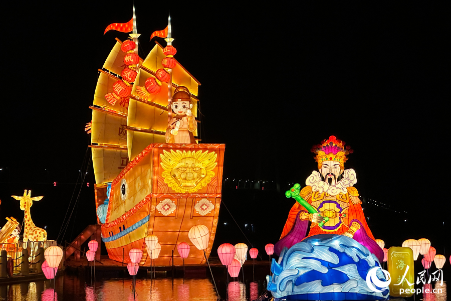 鄭和下西洋等燈組。人民網(wǎng)記者 劉卿攝