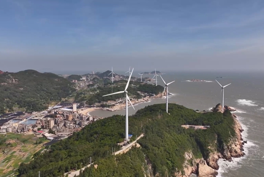 工行福州分行:持續(xù)支持實體經(jīng)濟發(fā)展工行福州分行積極行動，充分運用綜合融資方式和創(chuàng)新金融手段，全方位支持重大項目、產(chǎn)業(yè)創(chuàng)新、民生工程、民營小微等重點領(lǐng)域發(fā)展，全力支持福州加快建設(shè)現(xiàn)代化國際城市。