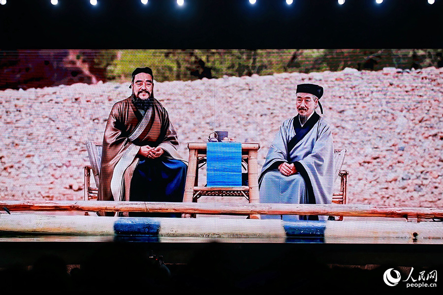 借助AI技術(shù)，朱子與孔子同乘竹筏漂流。人民網(wǎng) 李唯一攝