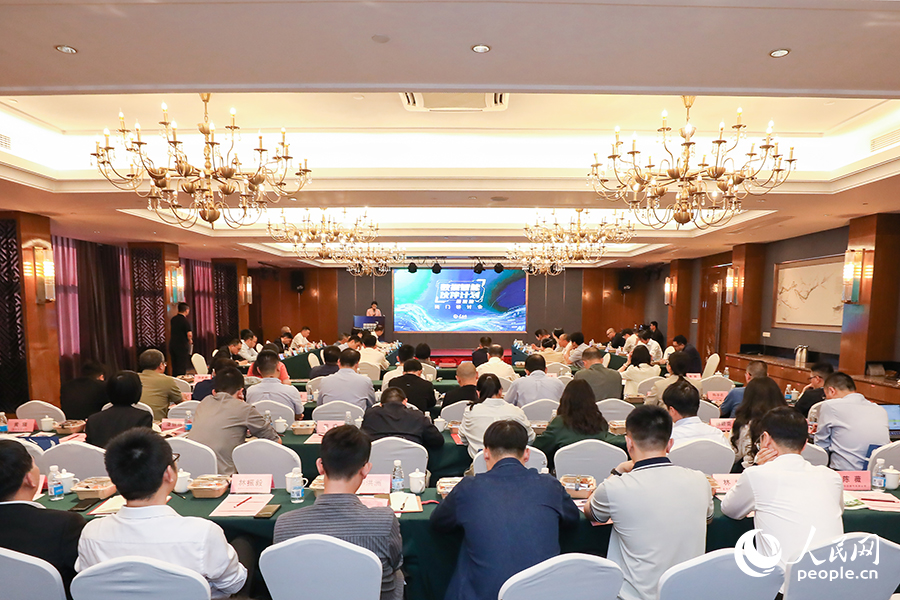 人民網(wǎng)“數(shù)據(jù)智能伙伴會(huì)·福建站”現(xiàn)場(chǎng)。人民網(wǎng) 陳永整攝