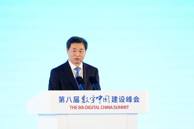 中國電信董事長柯瑞文發(fā)表主旨演講