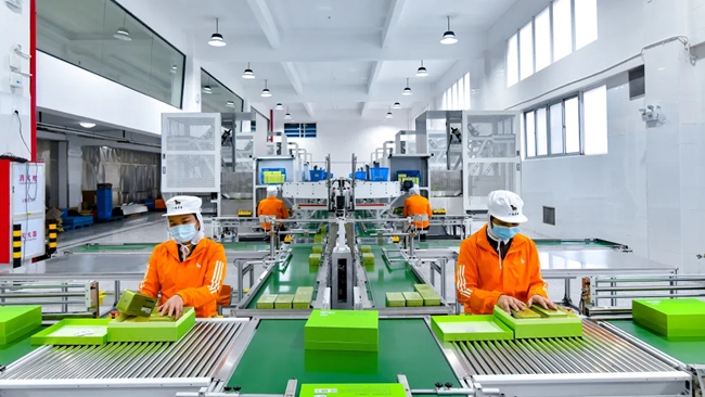 多年來，八馬茶業(yè)持續(xù)更新自動化、數(shù)字化、智能化精制生產(chǎn)線