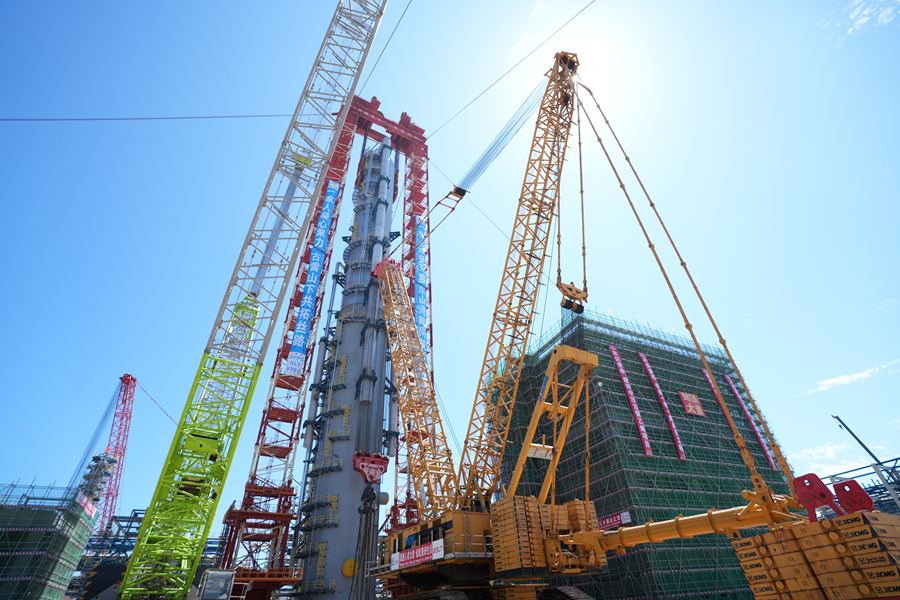 中沙古雷乙烯項(xiàng)目EOEG洗滌塔吊裝就位?？律偃鐢z