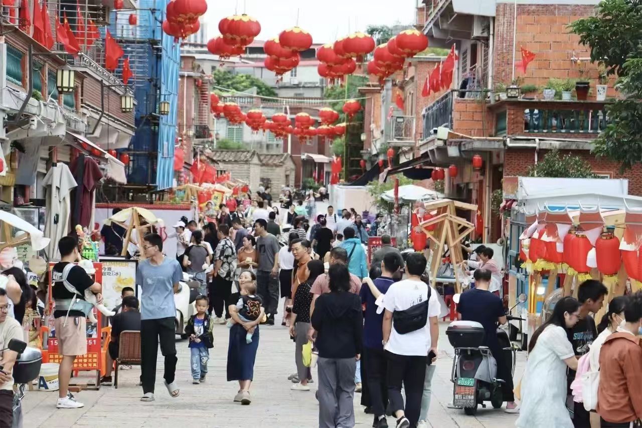 洛江街頭人氣滿滿