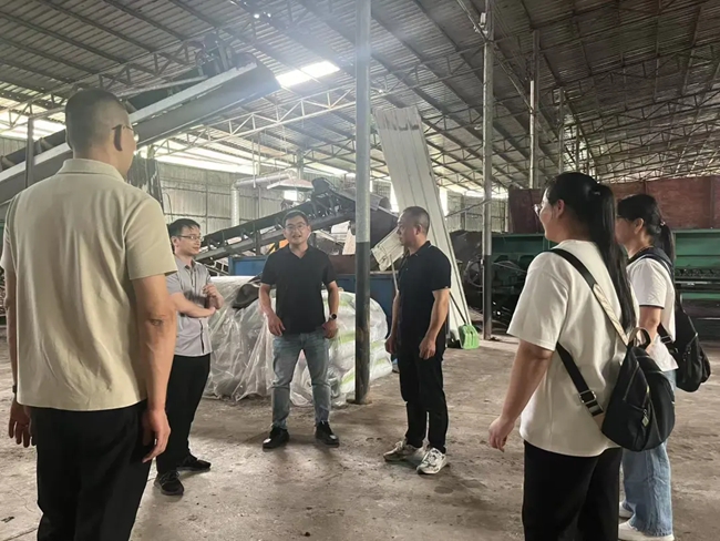 科技特派員現(xiàn)場指導(dǎo)