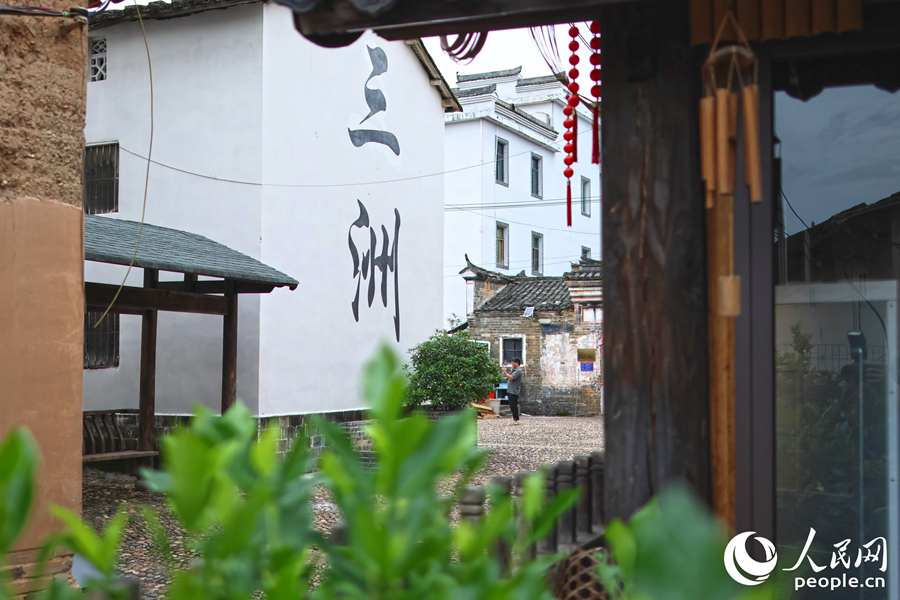 三洲村一角。人民網(wǎng) 李昌乾攝