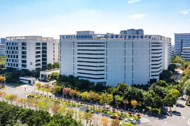 福建人工智能計(jì)算中心。姜亮攝