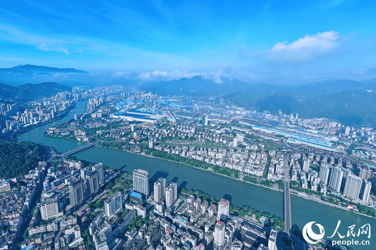 俯瞰綠都三明。人民網 李昌乾攝