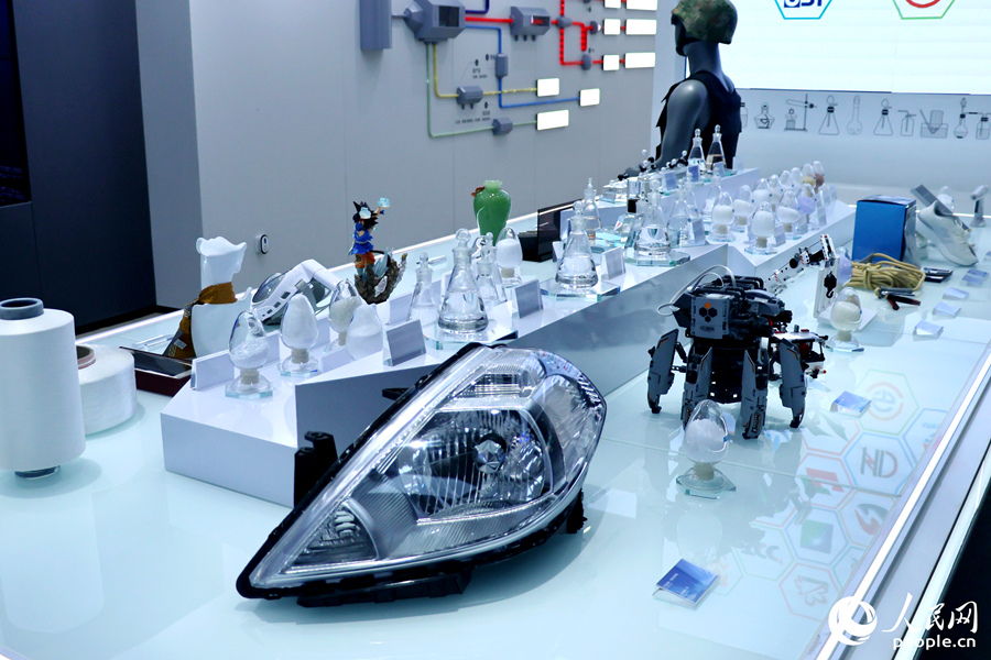 從古雷石化園區(qū)走出來(lái)的“萬(wàn)家貨”。人民網(wǎng) 李昌乾攝