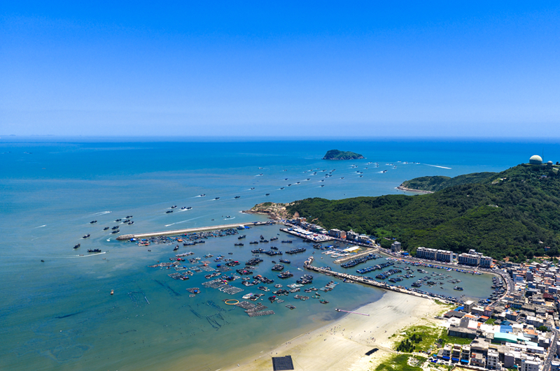 澳角村迎來開漁。呂以樂攝