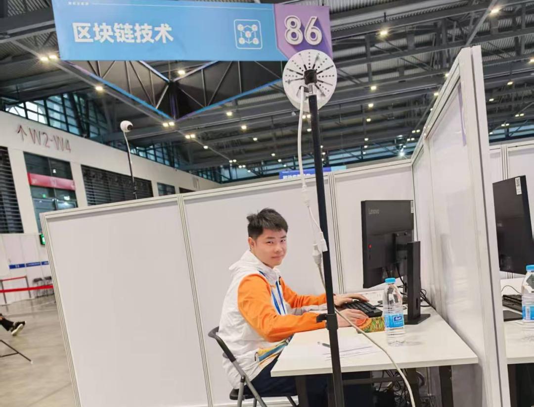 銅牌獲得者劉靈。福建技師學(xué)院供圖