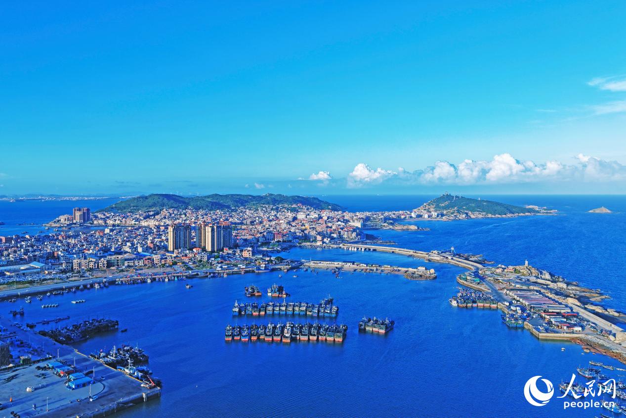 崇武國家級中心漁港航拍圖。人民網(wǎng) 李唯一攝