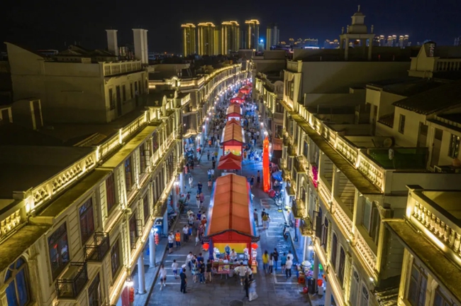 街道上人氣滿滿