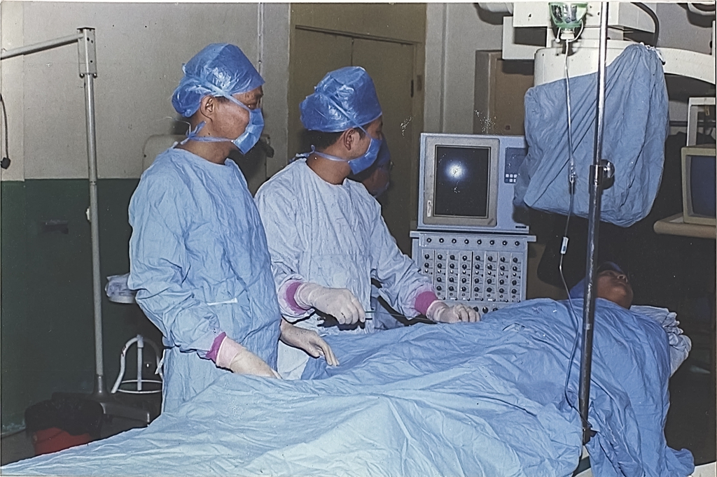 陳開紅等青年醫(yī)生團(tuán)隊(duì)成功開展閩西首例射頻消融技術(shù)