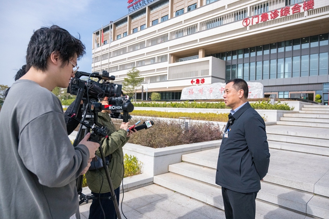 福州市中醫(yī)院院長助理林永忠接受采訪