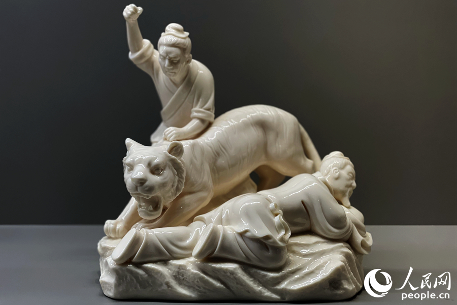 作品定格下二十四孝故事具有張力的瞬間。人民網(wǎng)記者 林盈攝