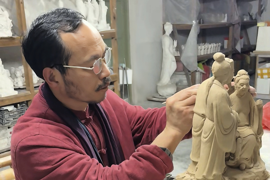 陳明良制作系列作品。受訪者供圖