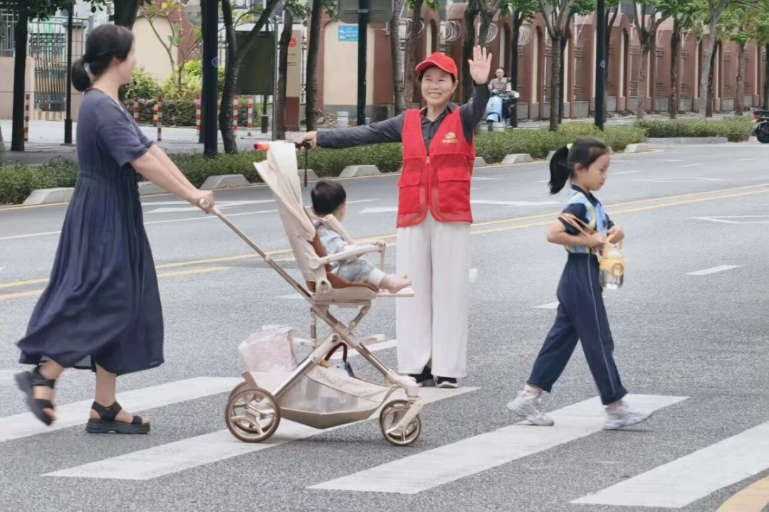 東孚街道的商戶們也積極參與到平安建設(shè)中來