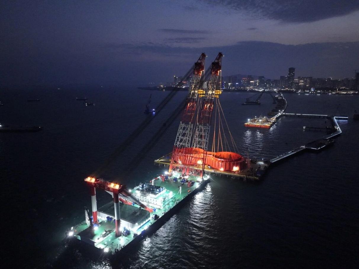 廈金大橋（廈門段）吊裝現(xiàn)場(chǎng)。杜才良攝