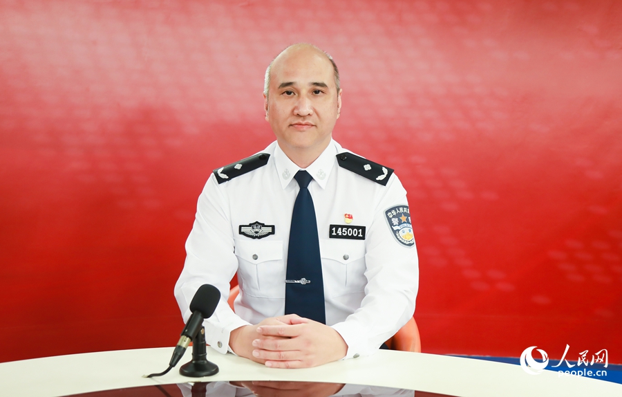 福州市公安局馬尾分局局長季斌接受人民網(wǎng)專訪。人民網(wǎng)記者 陳永整攝