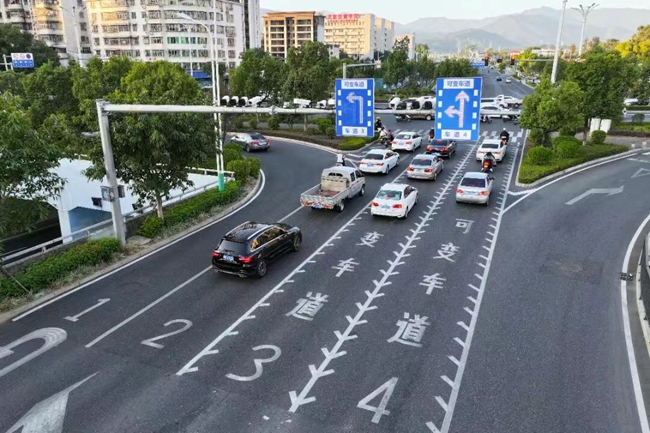 可變車道啟用后，路口通行效率顯著提升