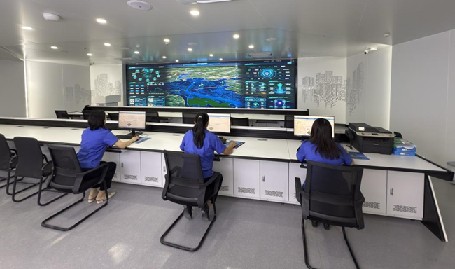 在南平市智慧城管指揮中心，城市運(yùn)行狀態(tài)實(shí)現(xiàn)“一屏總覽”